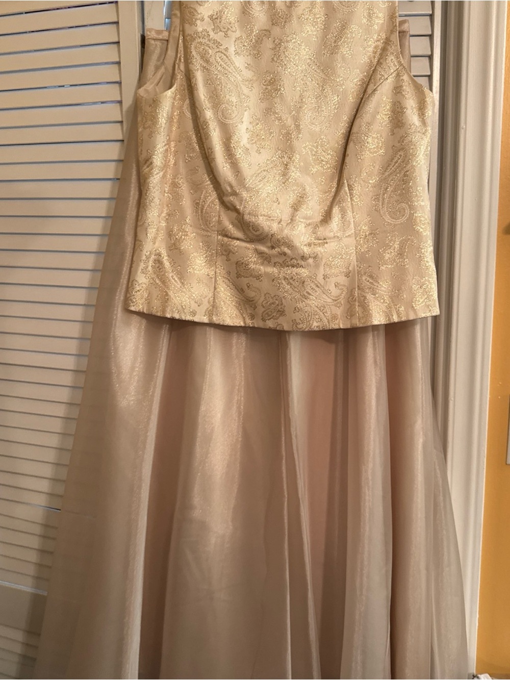 Sleeveless Metallic Brocade 2pc skirt set in Gold - Classic Formal Gown - Picture 3 of 12